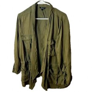 Size 18, Reitmans army green lightweight coat